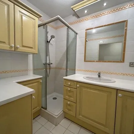 Apartment T2 A 50m De La Avec Balcon, Climatisation Et Parking - 5 Couchages - Fr-1-226-507 Sainte-Maxime