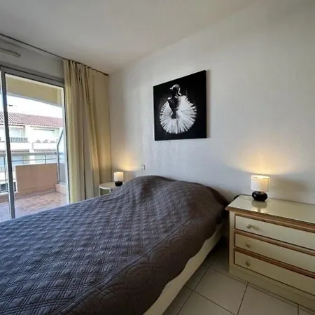 Apartment T2 A 50m De La Avec Balcon, Climatisation Et Parking - 5 Couchages - Fr-1-226-507 Sainte-Maxime